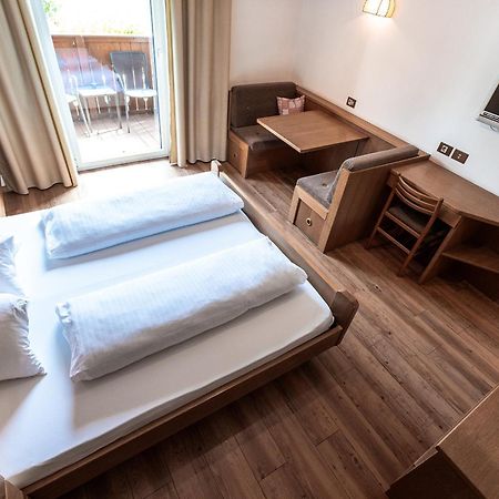 Hotel Zum Loewen - Al Leone Mölten Dış mekan fotoğraf