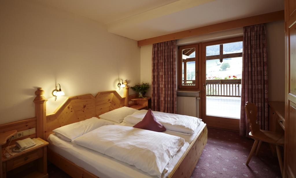 Hotel Zum Loewen - Al Leone Mölten Oda fotoğraf