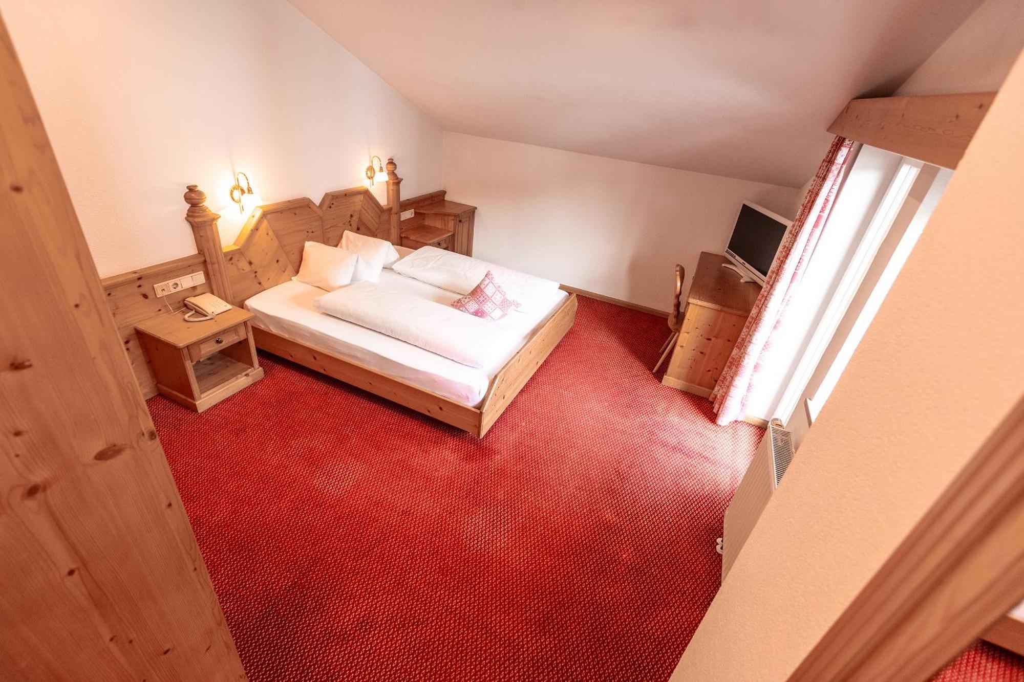Hotel Zum Loewen - Al Leone Mölten Dış mekan fotoğraf