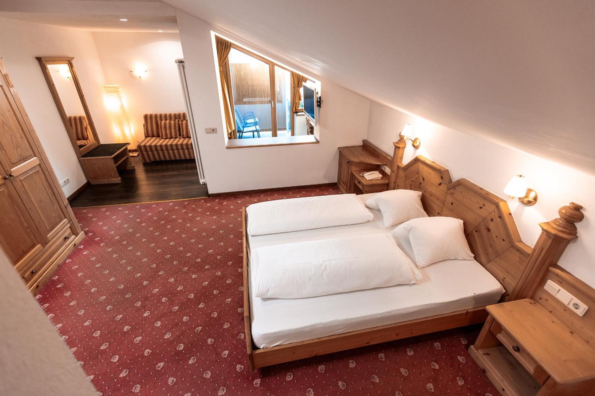 Hotel Zum Loewen - Al Leone Mölten Dış mekan fotoğraf