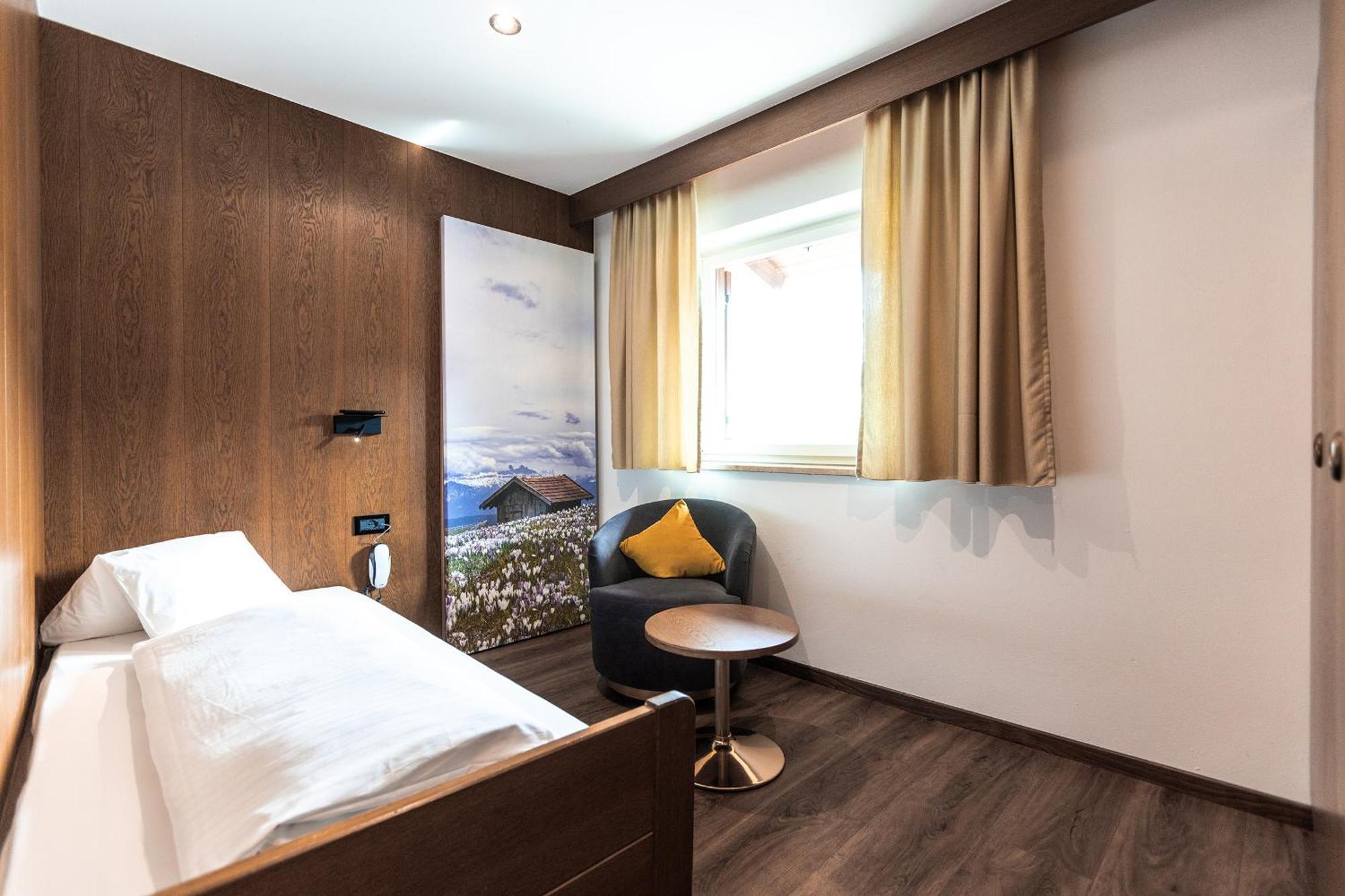 Hotel Zum Loewen - Al Leone Mölten Dış mekan fotoğraf