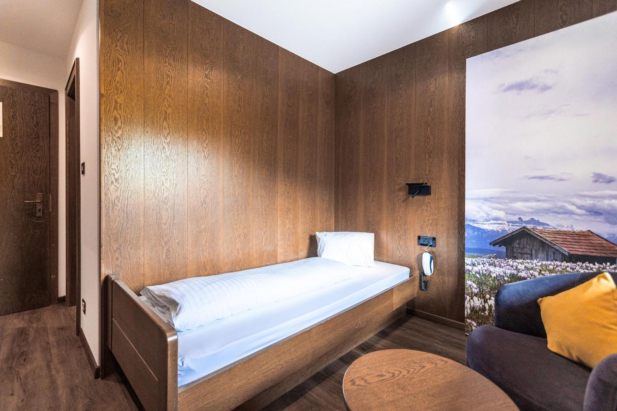 Hotel Zum Loewen - Al Leone Mölten Dış mekan fotoğraf