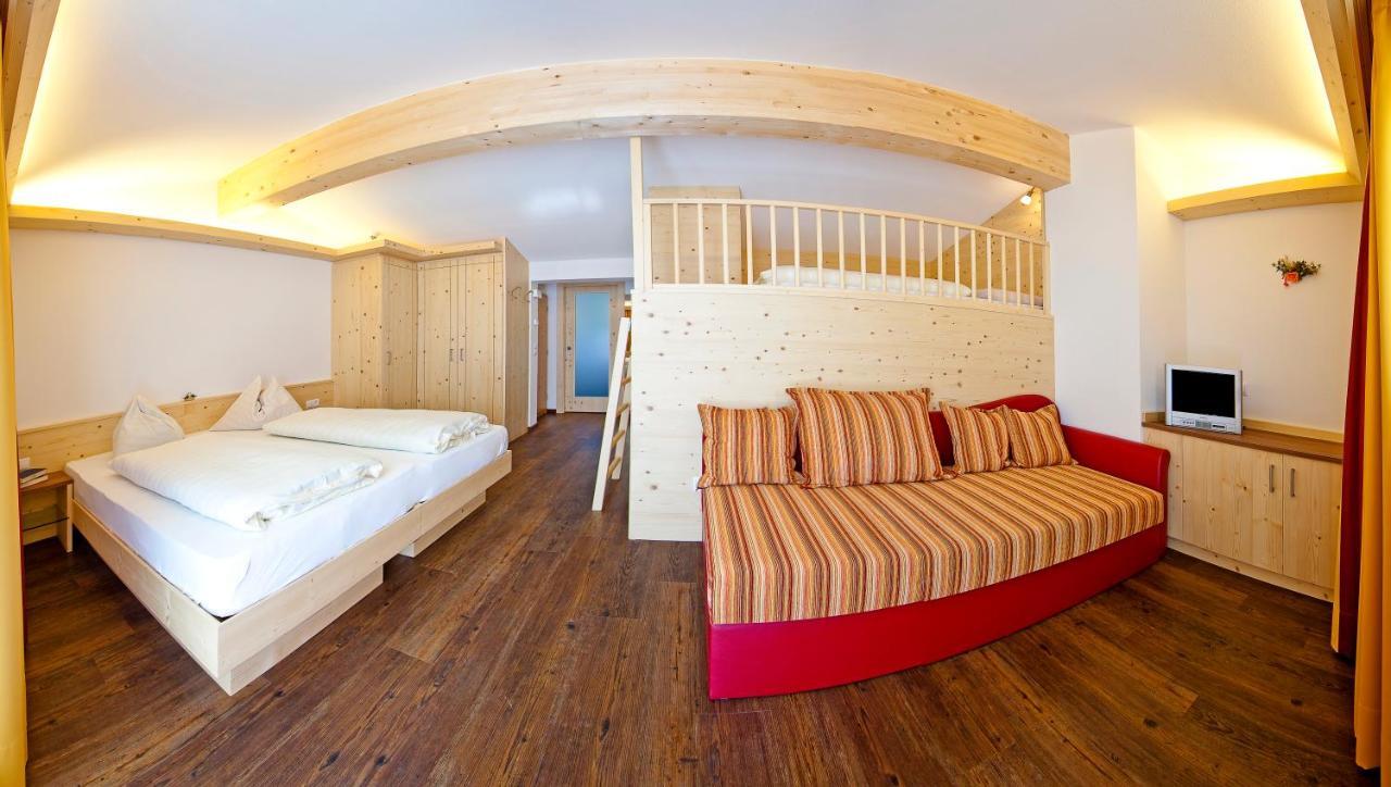 Hotel Zum Loewen - Al Leone Mölten Oda fotoğraf